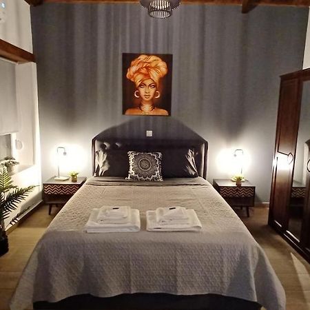 Luxury Apartment With Balcony Mytilene Bagian luar foto