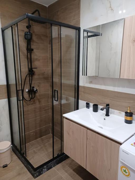 Luxury Apartment With Balcony Mytilene Bagian luar foto