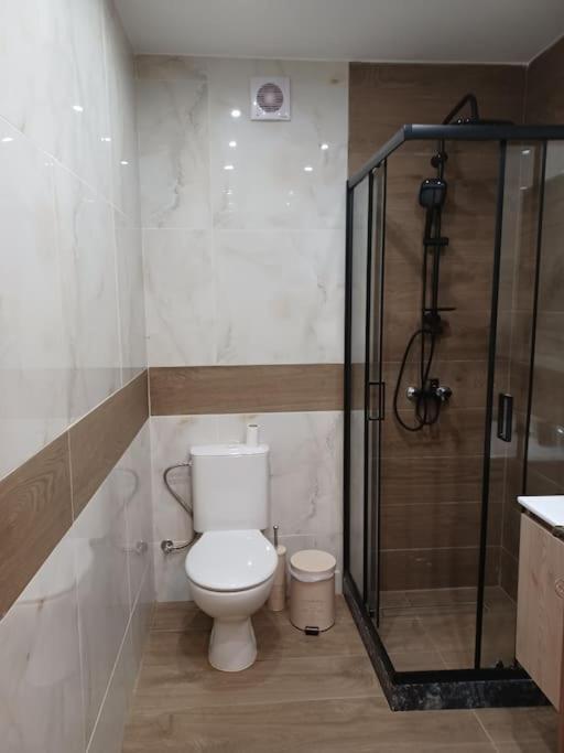 Luxury Apartment With Balcony Mytilene Bagian luar foto